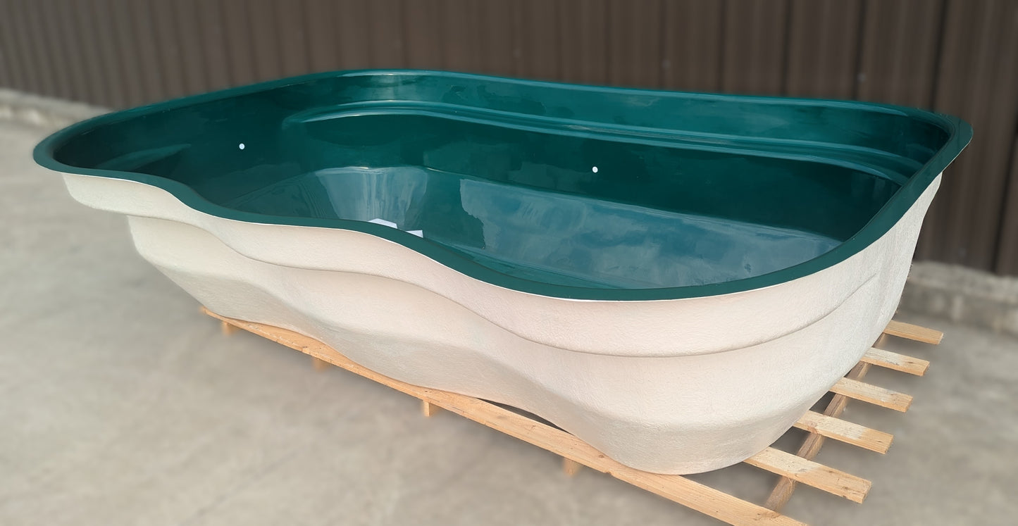 Niigata Fibreglass Pond | 4950L | 1100 gallons